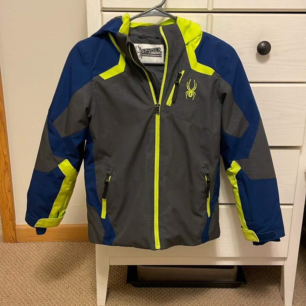 Spyder challenger jacket coat boys ski snowboard coat powder skirt removal hood